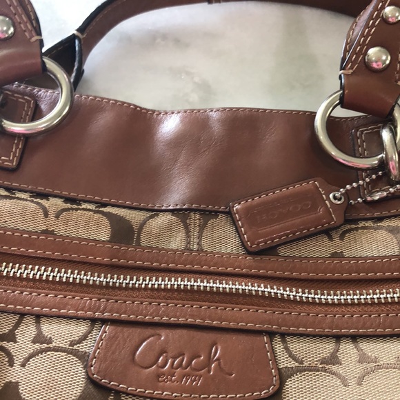 Coach bag! Gently loved in good condition! - Picture 9 of 9